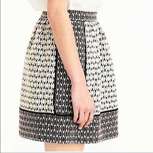 J Crew Black and Off White Jacquard Mini Skirt Size 4 - Picture 2 of 11